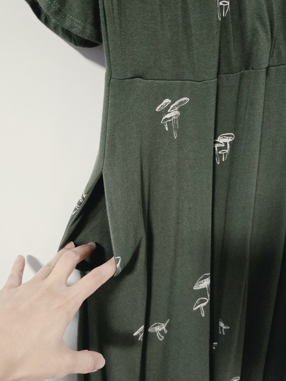 (Poison Pear) Mushroom maxi dress - Picture 6 of 9